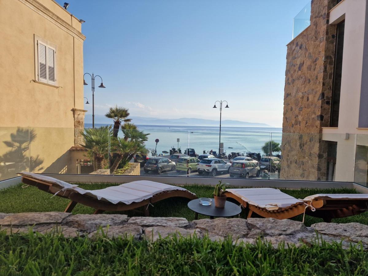 Ngonia Bay Boutique Hotel 밀라초 외부 사진