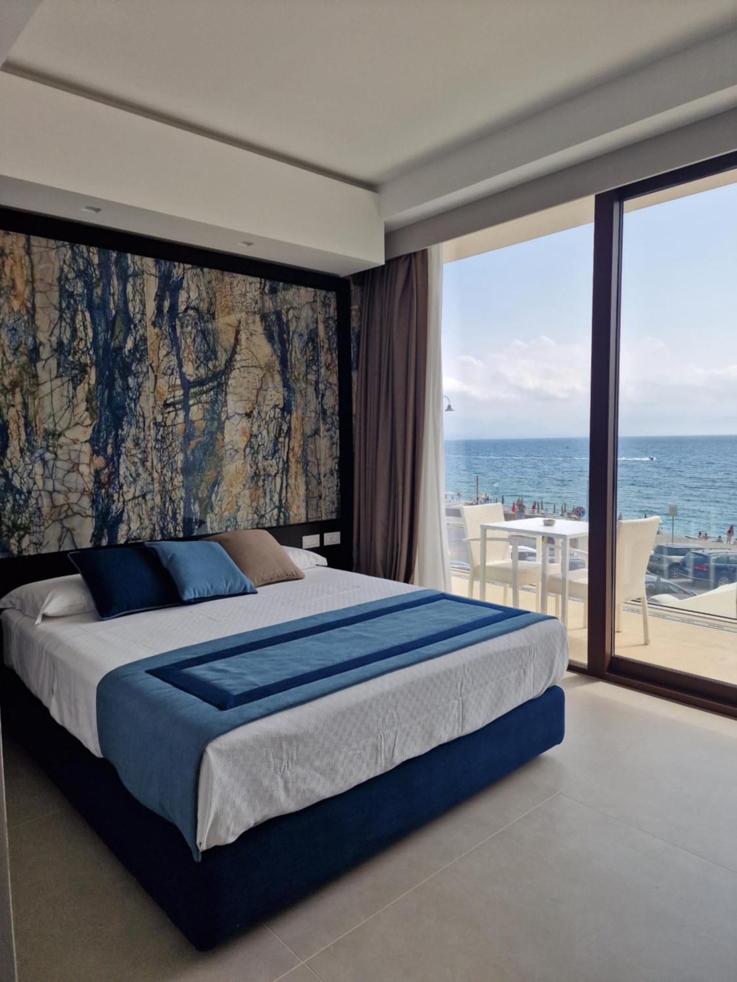 Ngonia Bay Boutique Hotel 밀라초 외부 사진