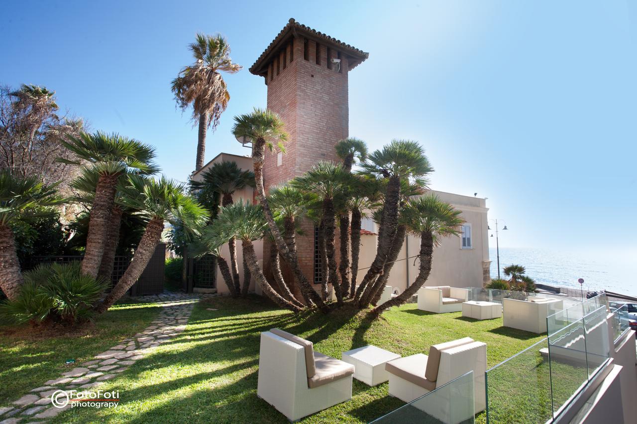 Ngonia Bay Boutique Hotel 밀라초 외부 사진