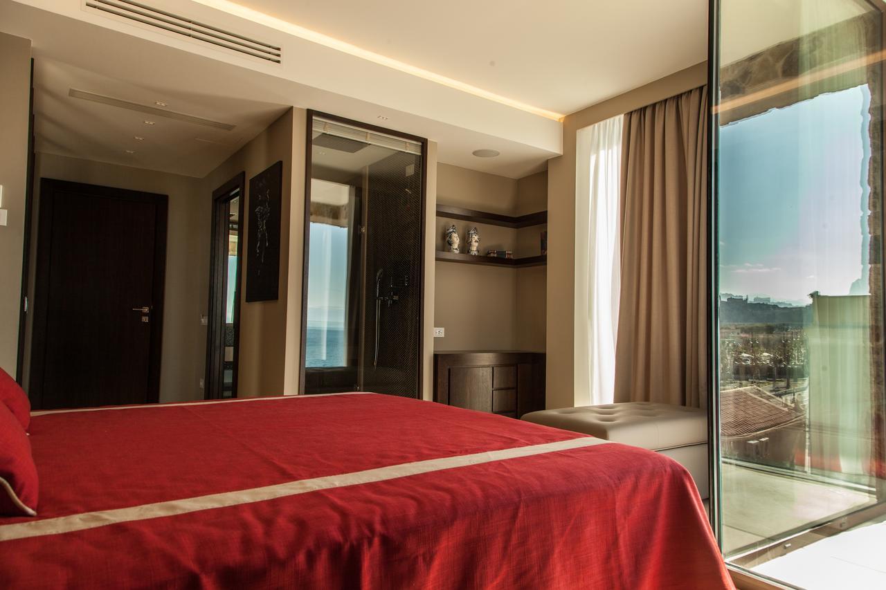 Ngonia Bay Boutique Hotel 밀라초 외부 사진