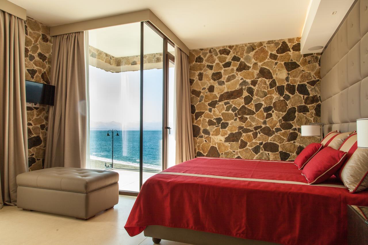Ngonia Bay Boutique Hotel 밀라초 외부 사진